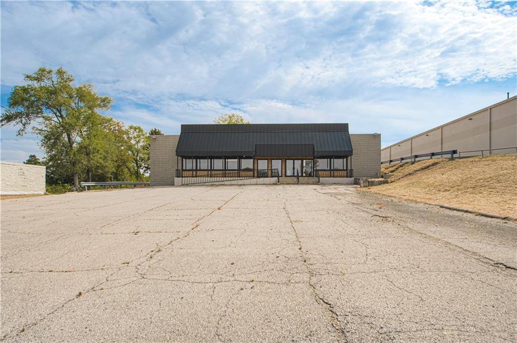 Independence, MO 64055,4541 S Noland RD