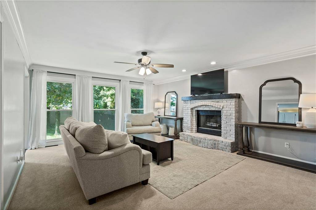 Lenexa, KS 66215,11340 S Rene ST