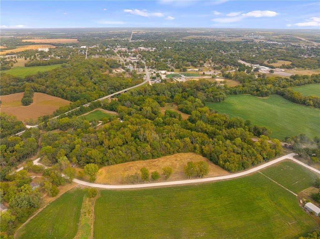 Paola, KS 66071,25890 Stewart LN