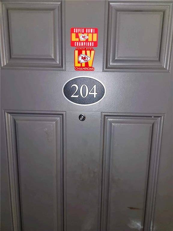 Kansas City, MO 64105,915 Washington ST #204
