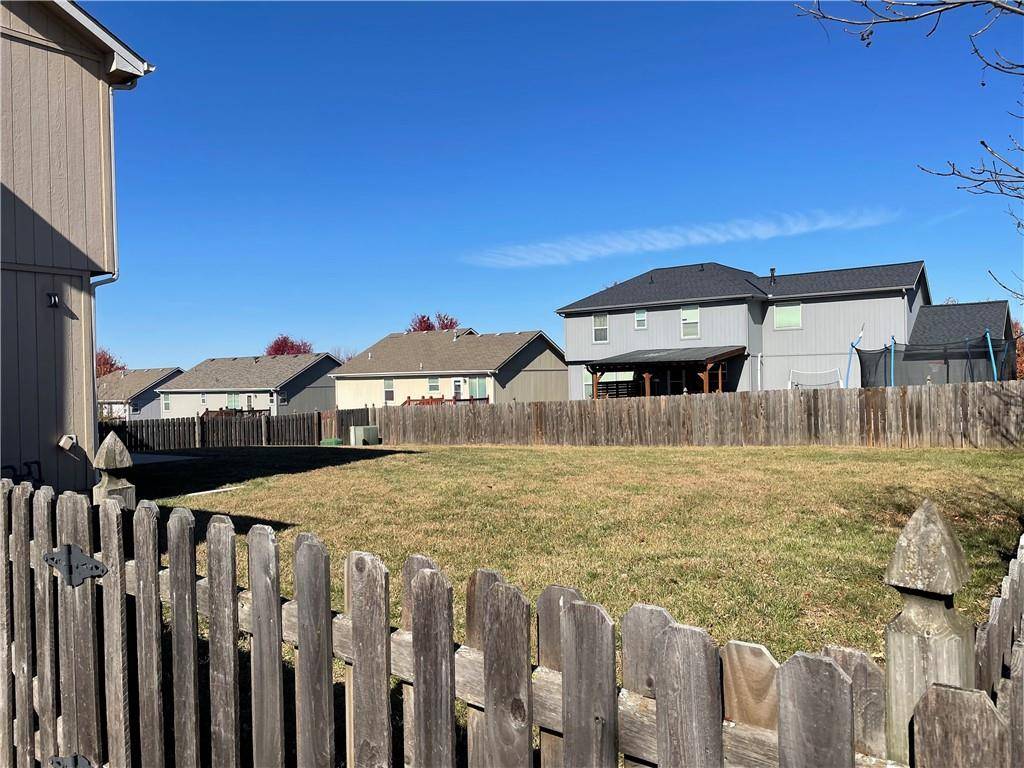 Leavenworth, KS 66048,728 Glenview DR