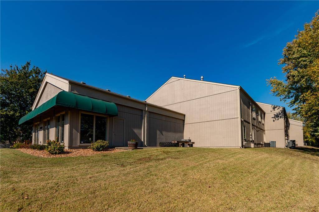 Lawrence, KS 66047,2500 W 31st ST