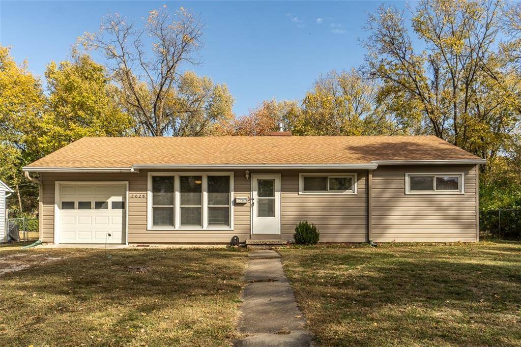 Lawrence, KS 66044,2028 Barker CT