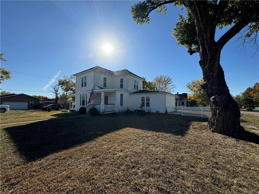 Humboldt, KS 66748,304 S 9th ST