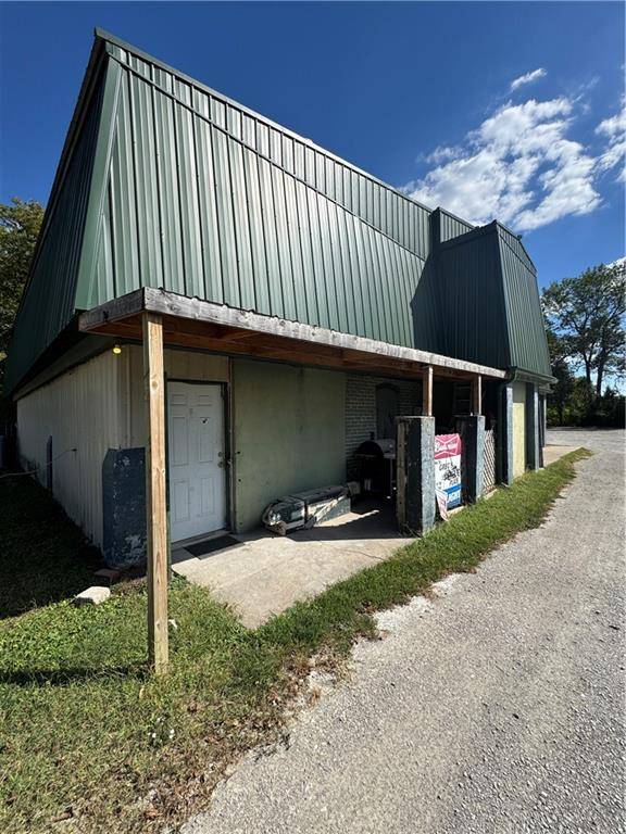 Caney, KS 67333,1532 Cr 1425 RD