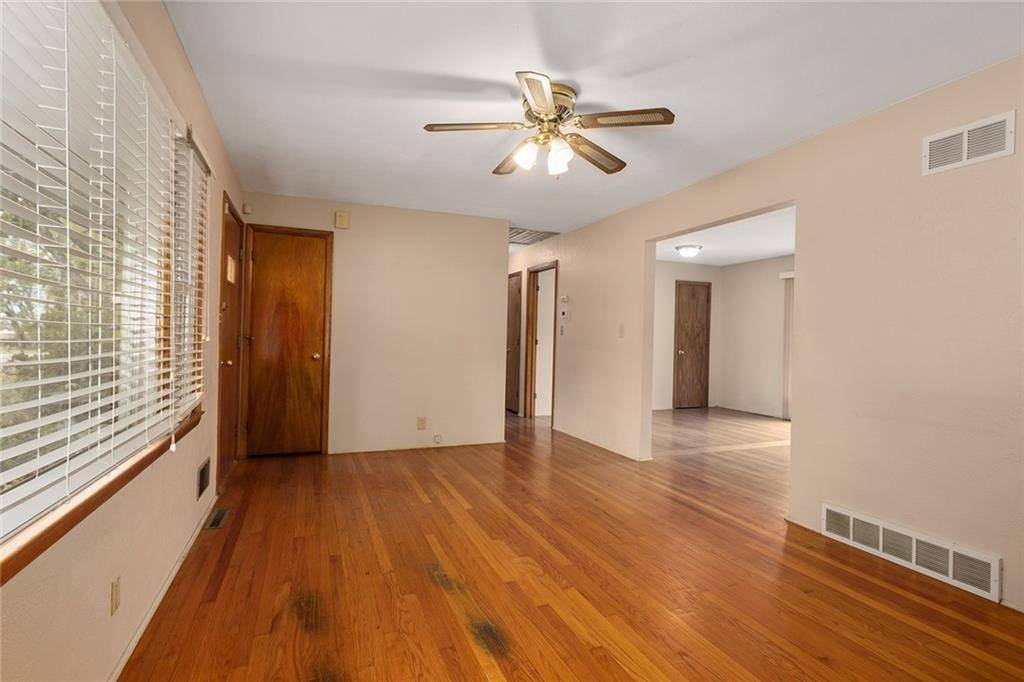 Independence, MO 64052,2931 S Hardy AVE