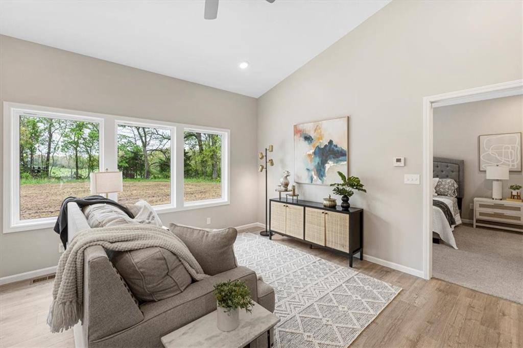 Edwardsville, KS 66111,800 Highland DR