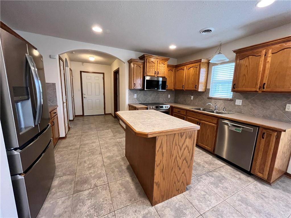 Independence, MO 64055,3703 S Bolger CT