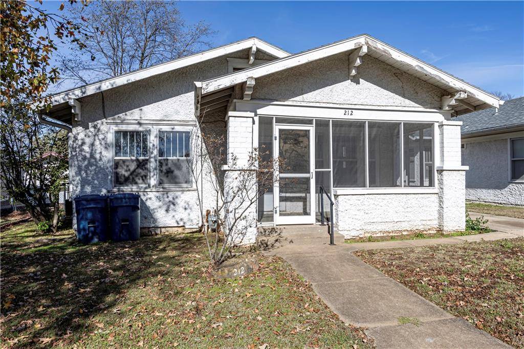 Coffeyville, KS 67337,212 W New ST