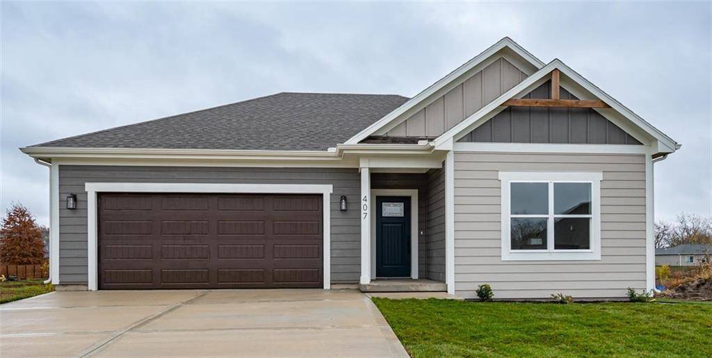 Wellsville, KS 66092,407 Ash ST