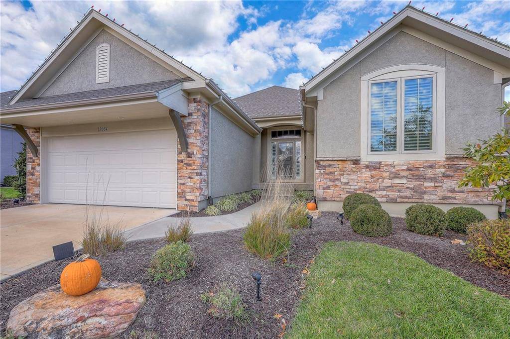 Overland Park, KS 66221,12084 W 138th CT