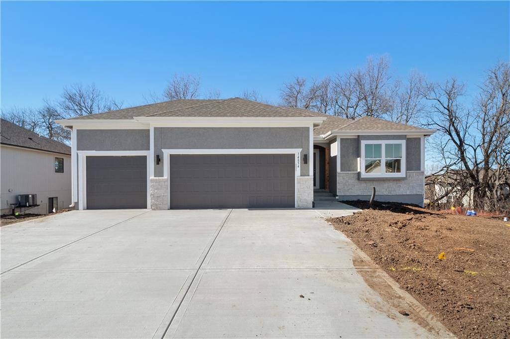 Olathe, KS 66061,25275 W 148th PL