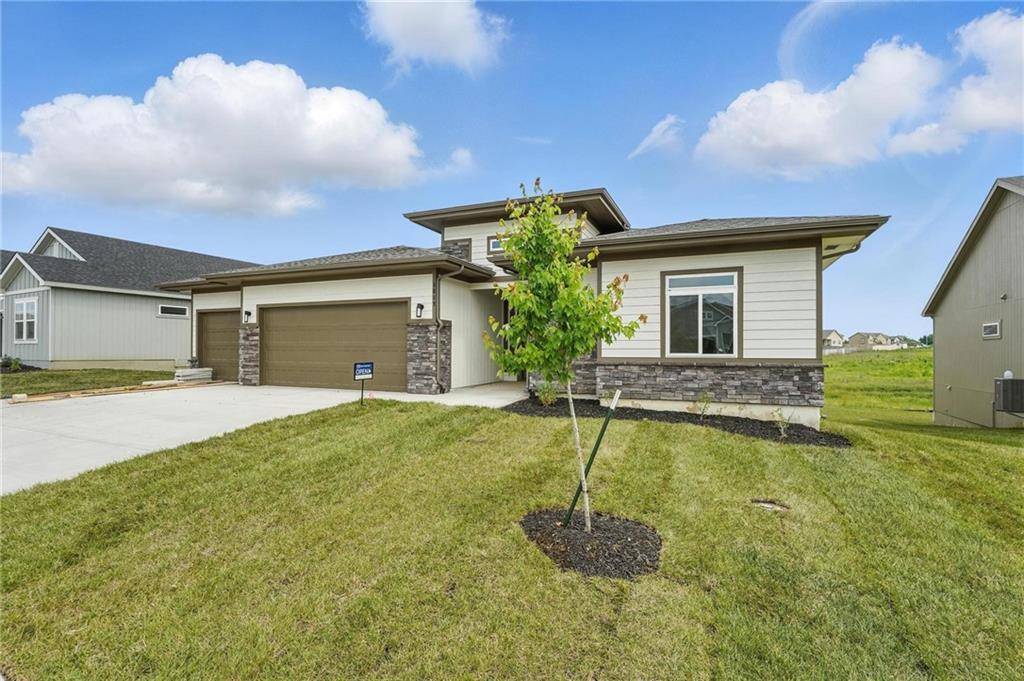 Basehor, KS 66007,1617 Grayhawk DR