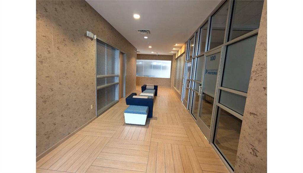 Kansas City, MO 64118,1333 NW Vivion Suite 100 RD