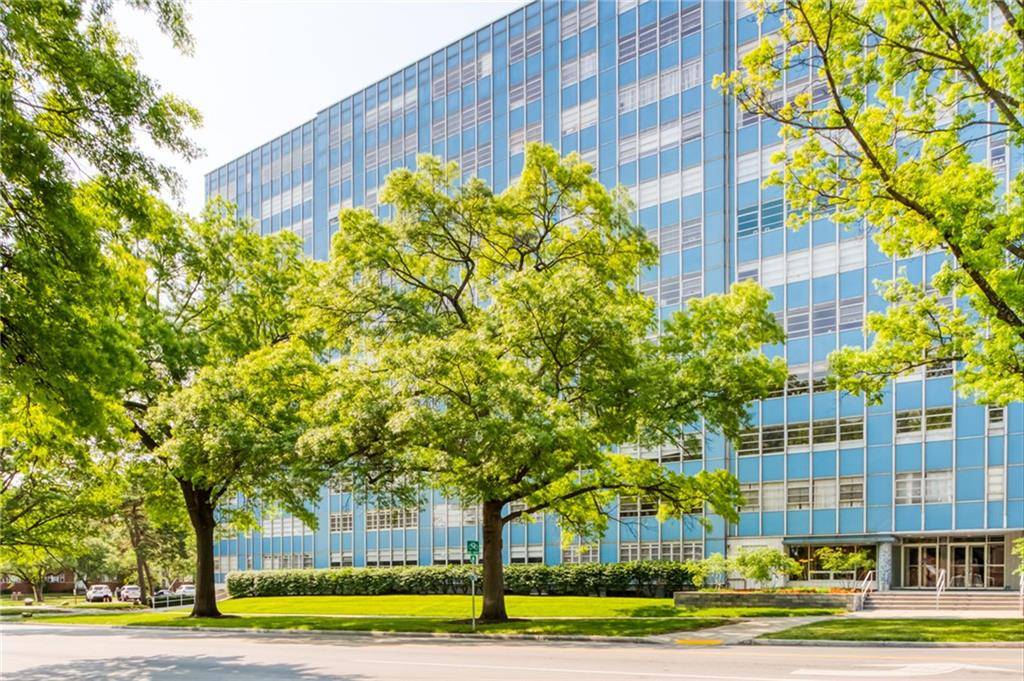 Kansas City, MO 64113,333 W Meyer BLVD #408