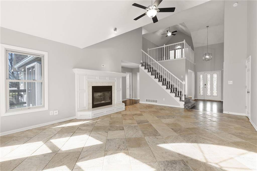 Kansas City, MO 64119,6115 N Kensington CT