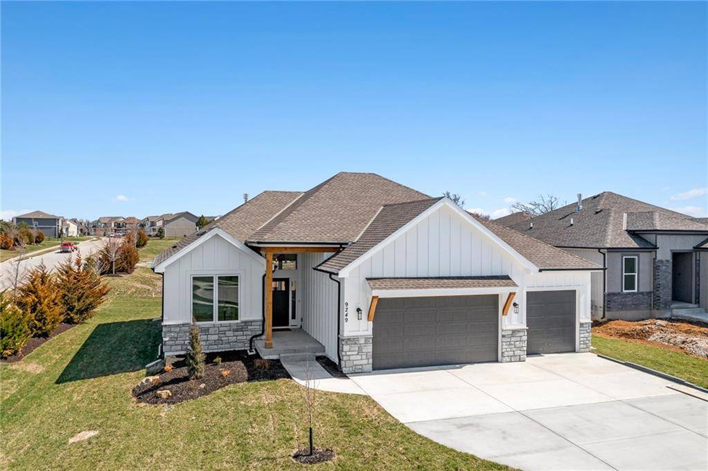 Lenexa, KS 66227,9194 Barth RD