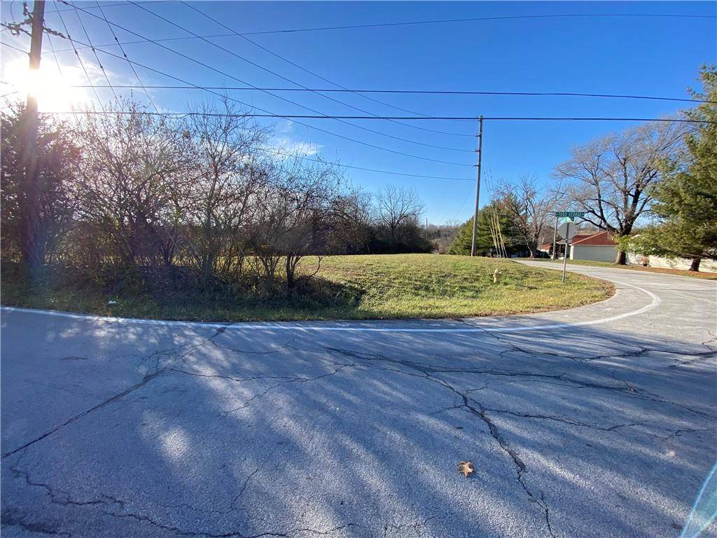 Lee's Summit, MO 64086,Tudor RD