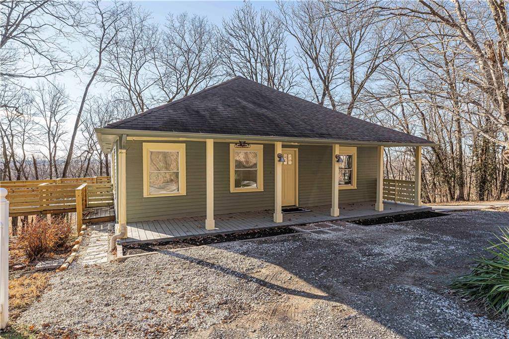 Weston, MO 64098,17800 N Bluff RD