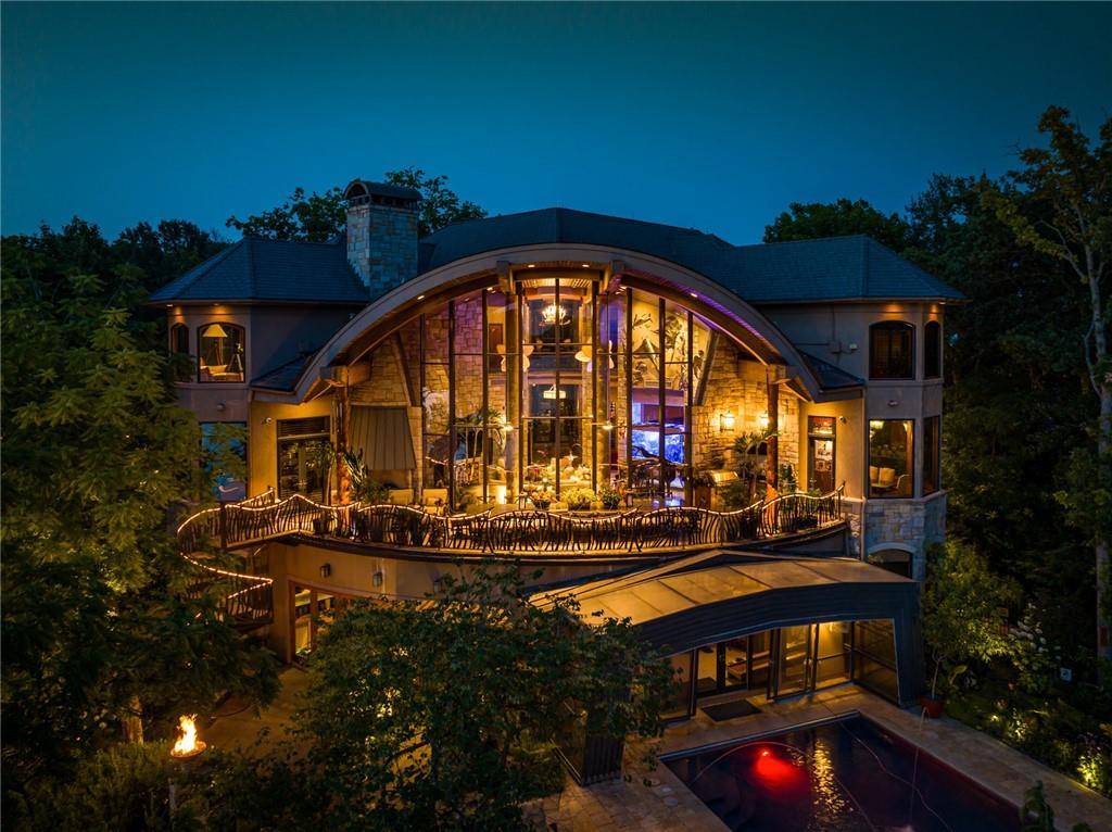 Lake Winnebago, MO 64034,472 N Winnebago DR