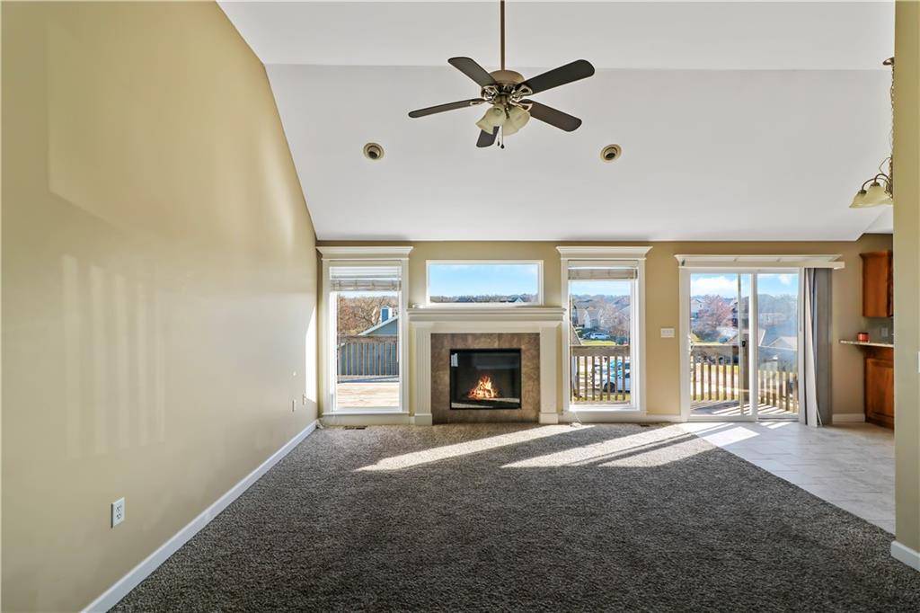 Warrensburg, MO 64093,442 Redbud CT