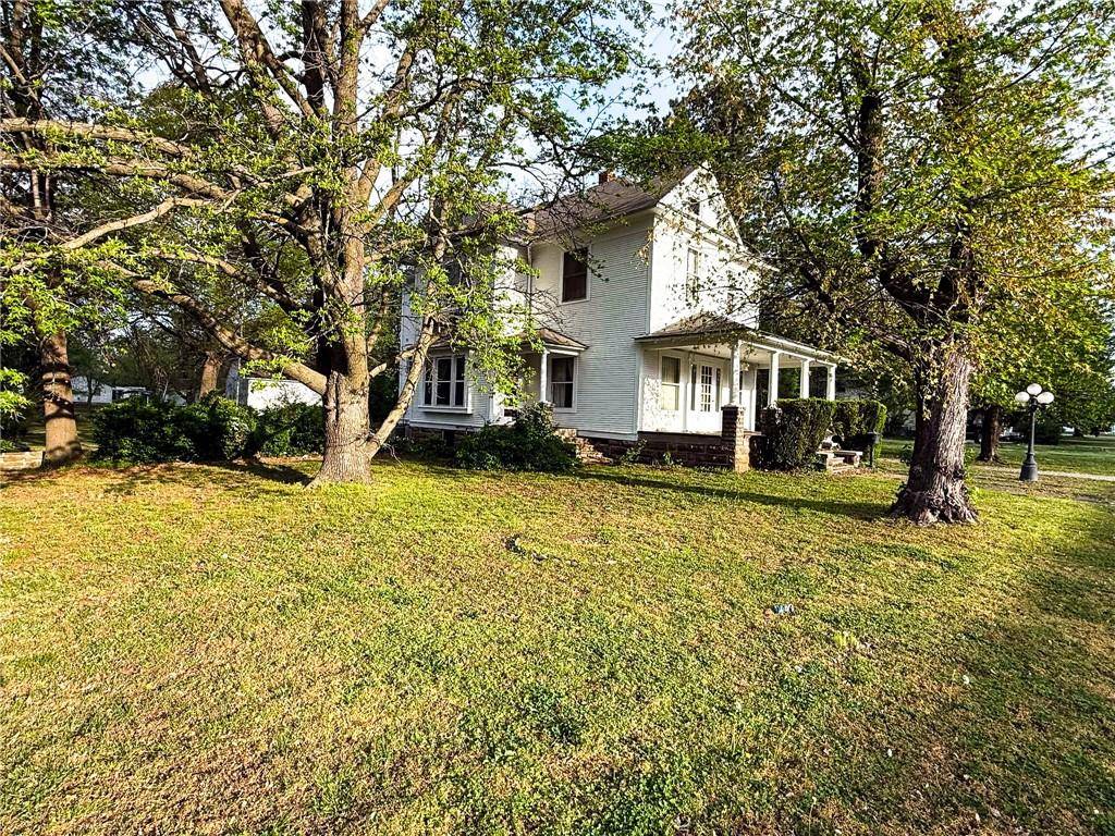Columbus, KS 66725,221 High School ST