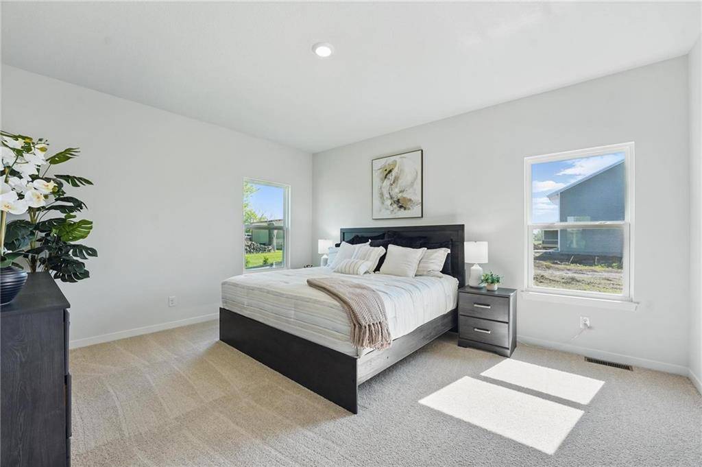 Peculiar, MO 64078,10286 Sorano DR