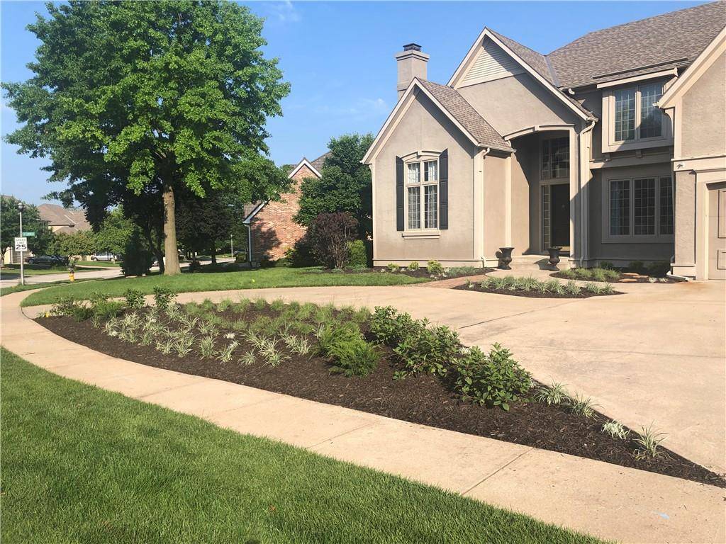 Shawnee, KS 66216,7418 Cottonwood DR