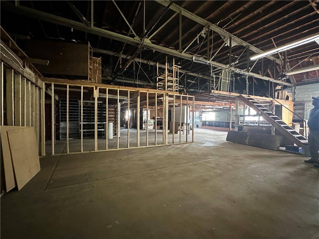Clinton, MO 64735,205 E. Green ST