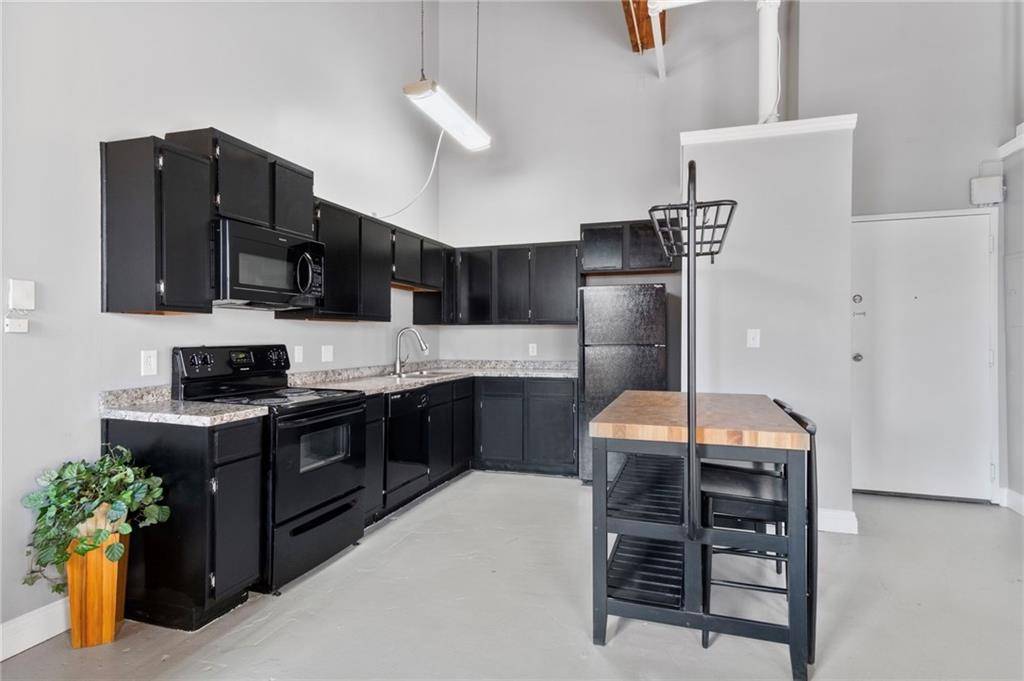Kansas City, MO 64105,113 W 5th ST #308