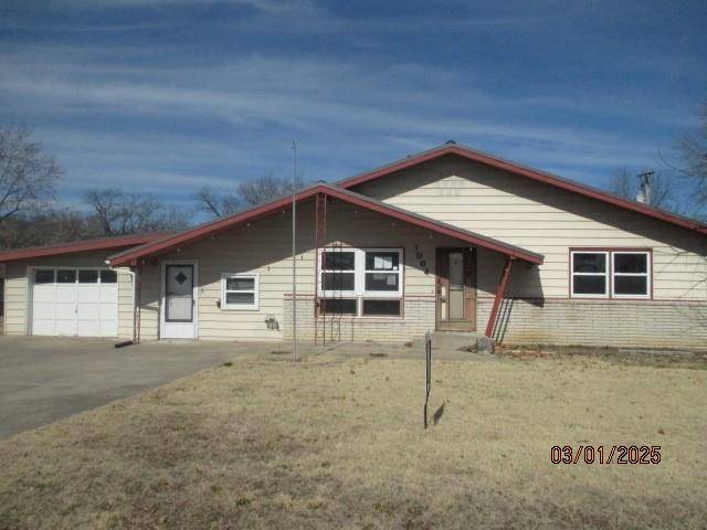 Warsaw, MO 65355,1004 Sycamore DR