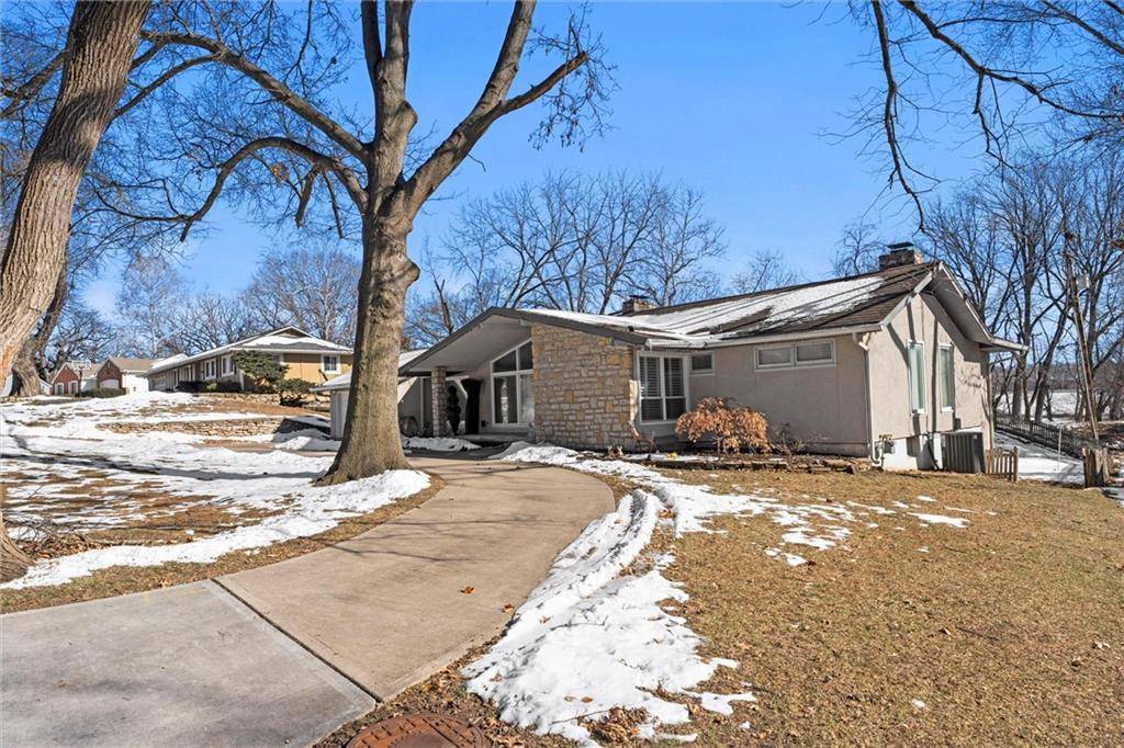 Leawood, KS 66206,10409 Sagamore RD