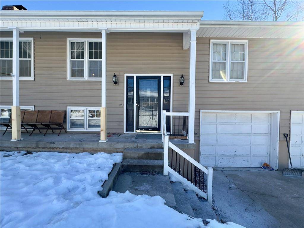 Warrensburg, MO 64093,8 Locust LN