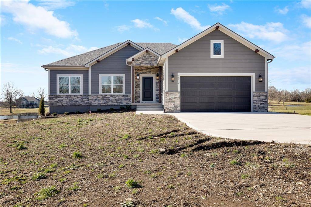 Pleasant Hill, MO 64080,1512 Country Club DR