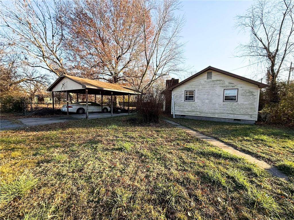 Baxter Springs, KS 66713,923 W 10th ST