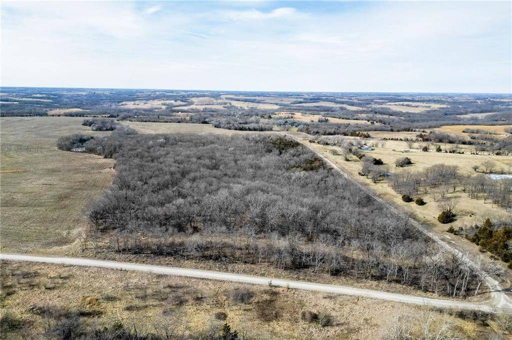 Hamilton, MO 64644,NE Smith DR