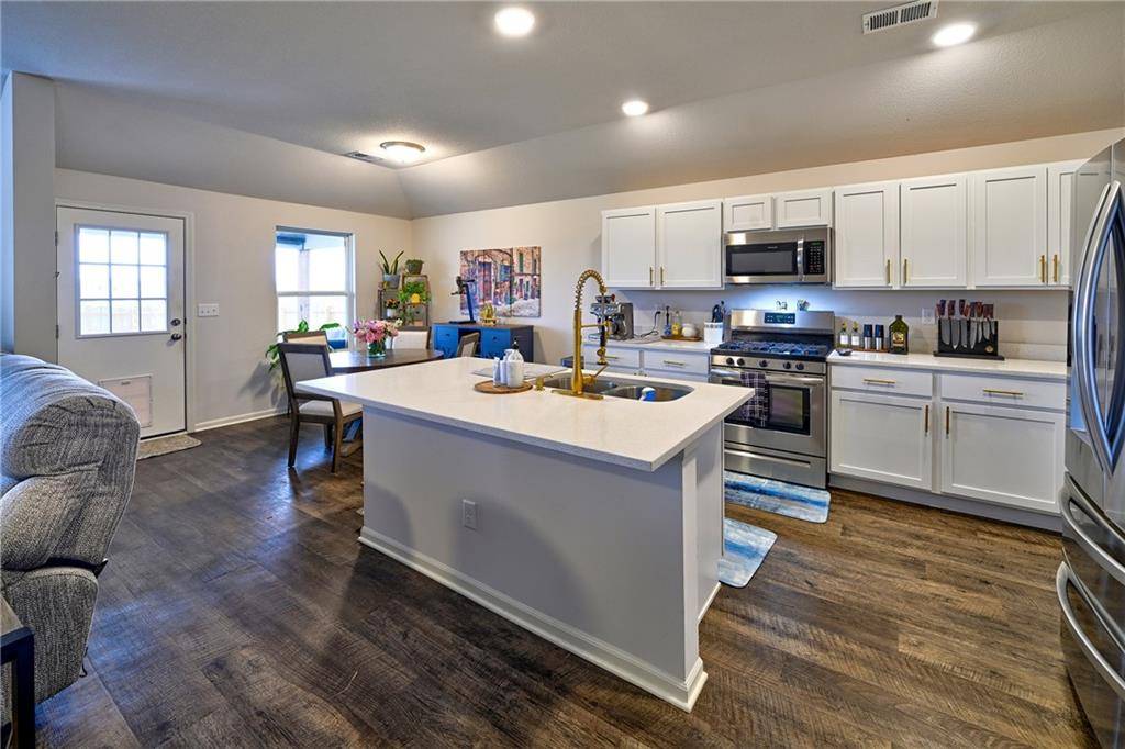 Blue Springs, MO 64014,7909 SE 6th ST