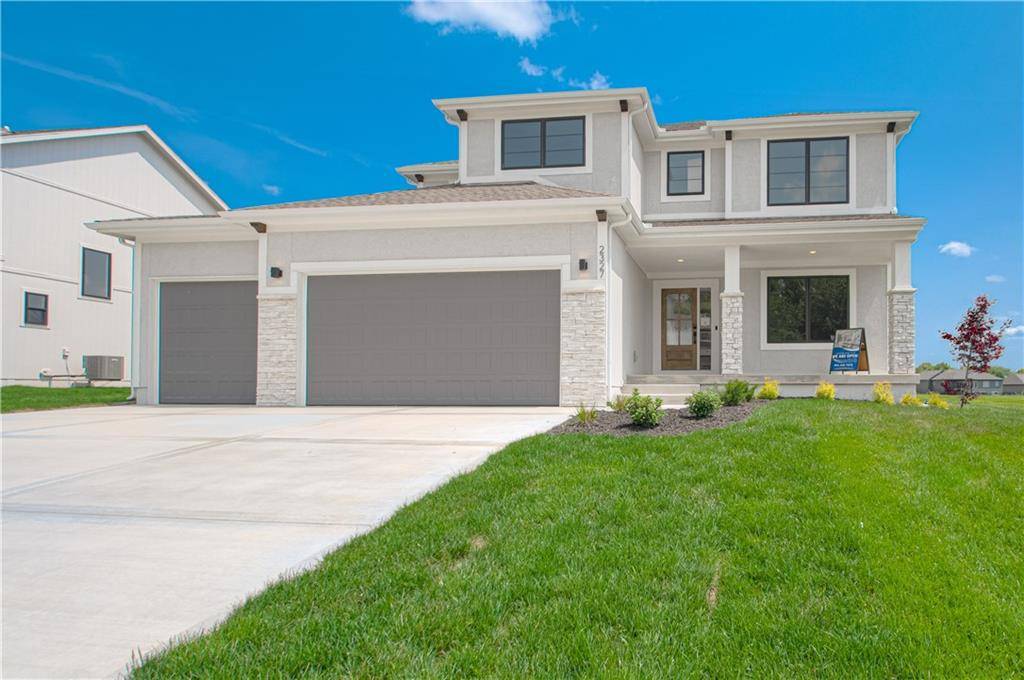 Kearney, MO 64060,2327 Fishing LN