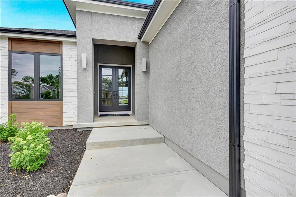 Lenexa, KS 66227,24909 W 98th PL