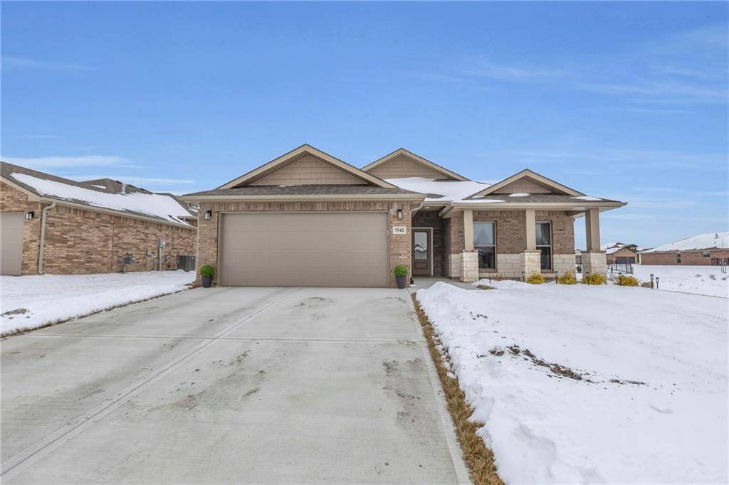 Shawnee, KS 66227,7542 McCormick DR
