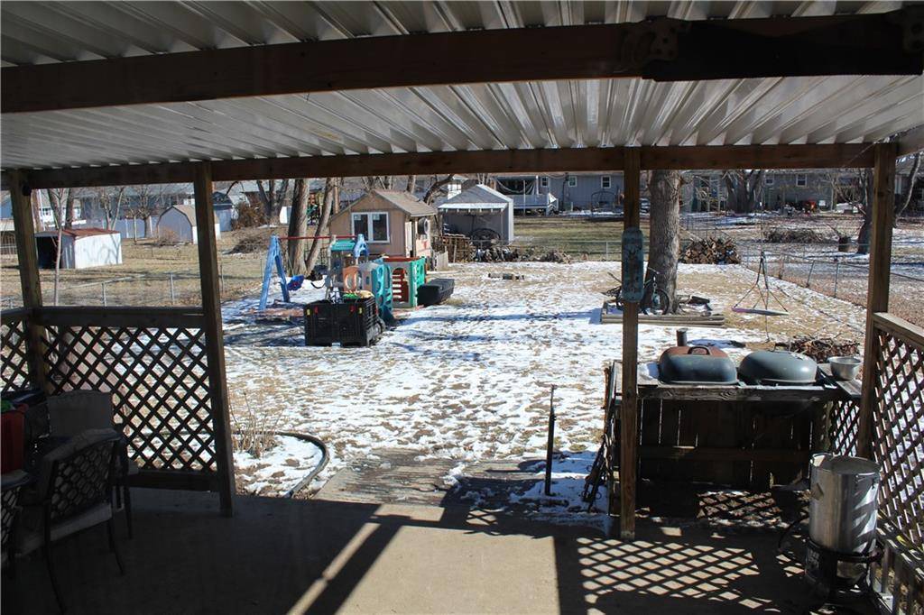 Buckner, MO 64016,109 N Lee ST