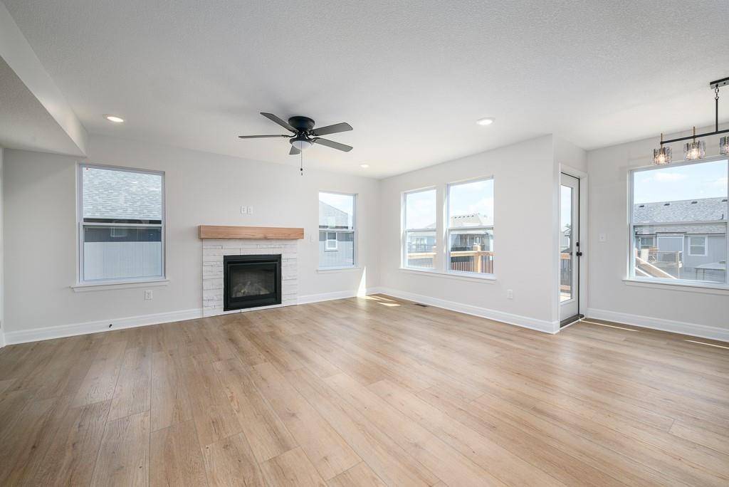 Perry, KS 66073,912 2nd ST
