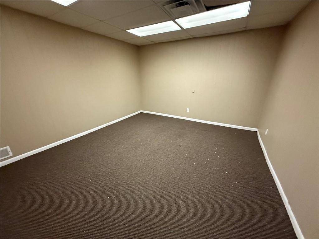 St Joseph, MO 64501,216 1/2 N 7th ST
