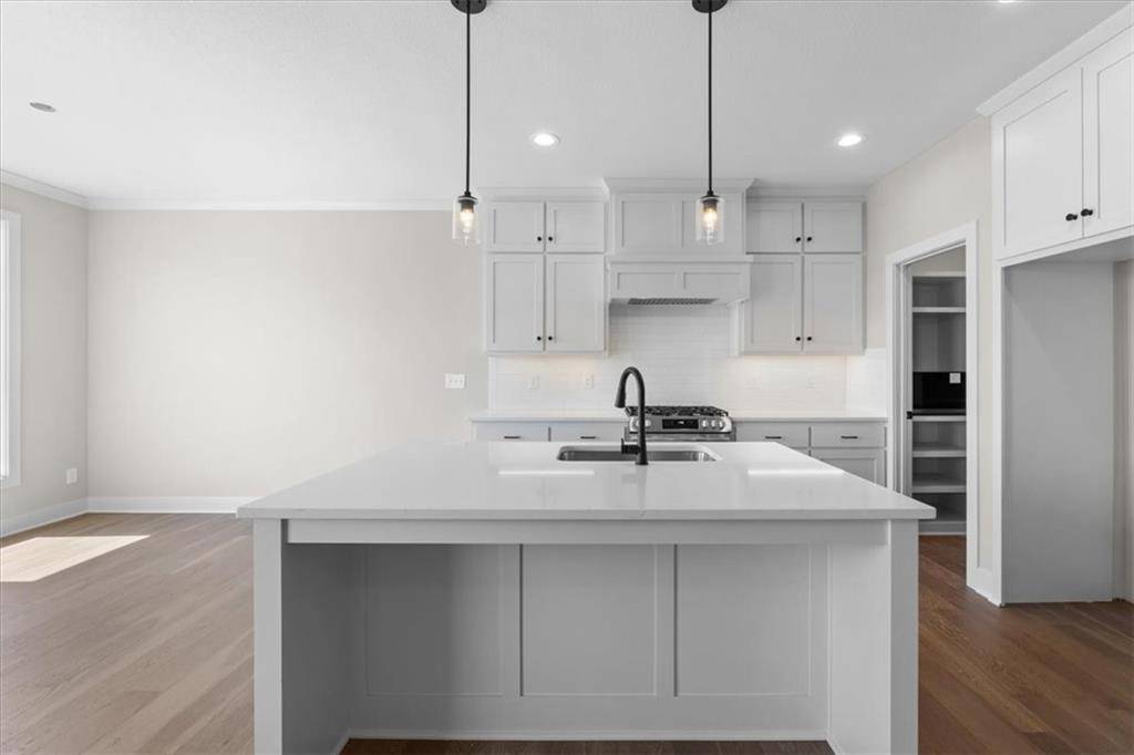 Lenexa, KS 66227,25031 W 94th TER