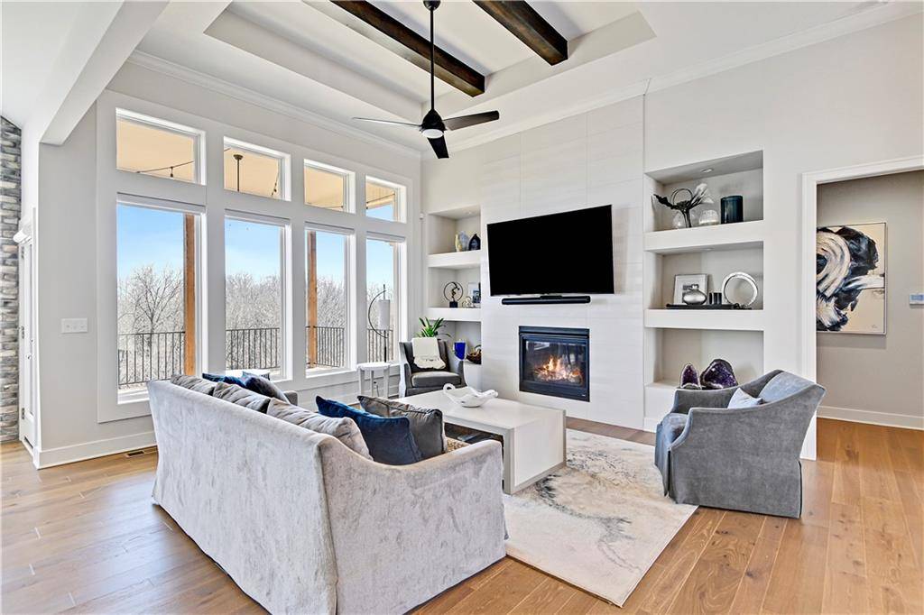 Parkville, MO 64152,14713 Thousand Oaks PL