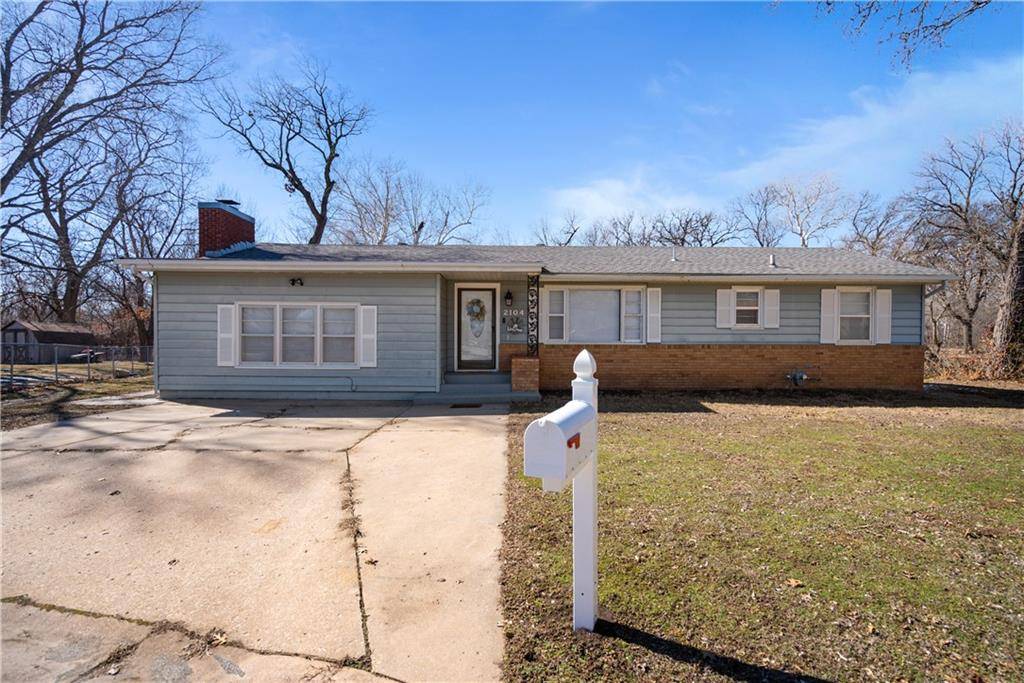 Coffeyville, KS 67337,2104 W 7th ST