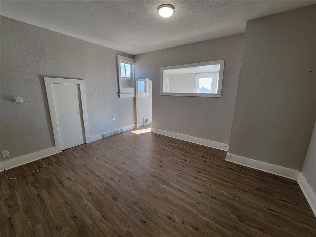St Joseph, MO 64505,3809 Saint Joseph AVE