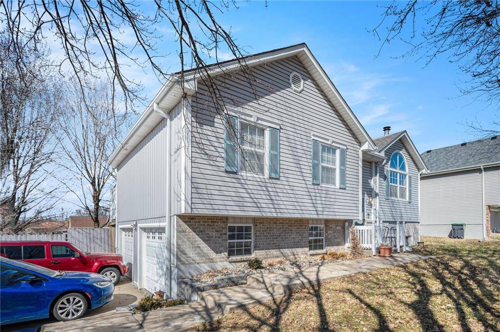 Grain Valley, MO 64029,110 Rock Creek DR