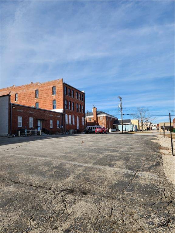 Paola, KS 66071,3 E Wea ST