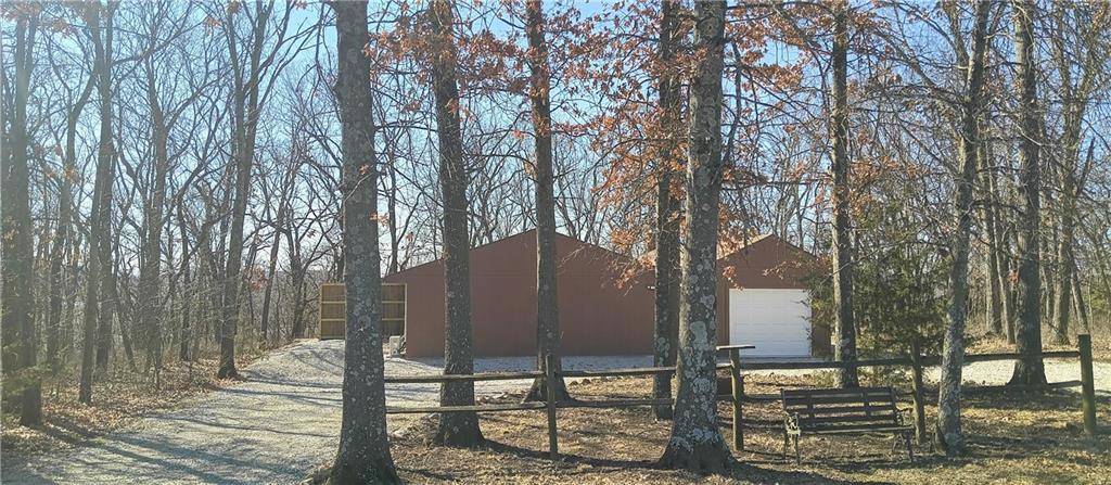 Linn Valley, KS 66040,142 Spruce DR